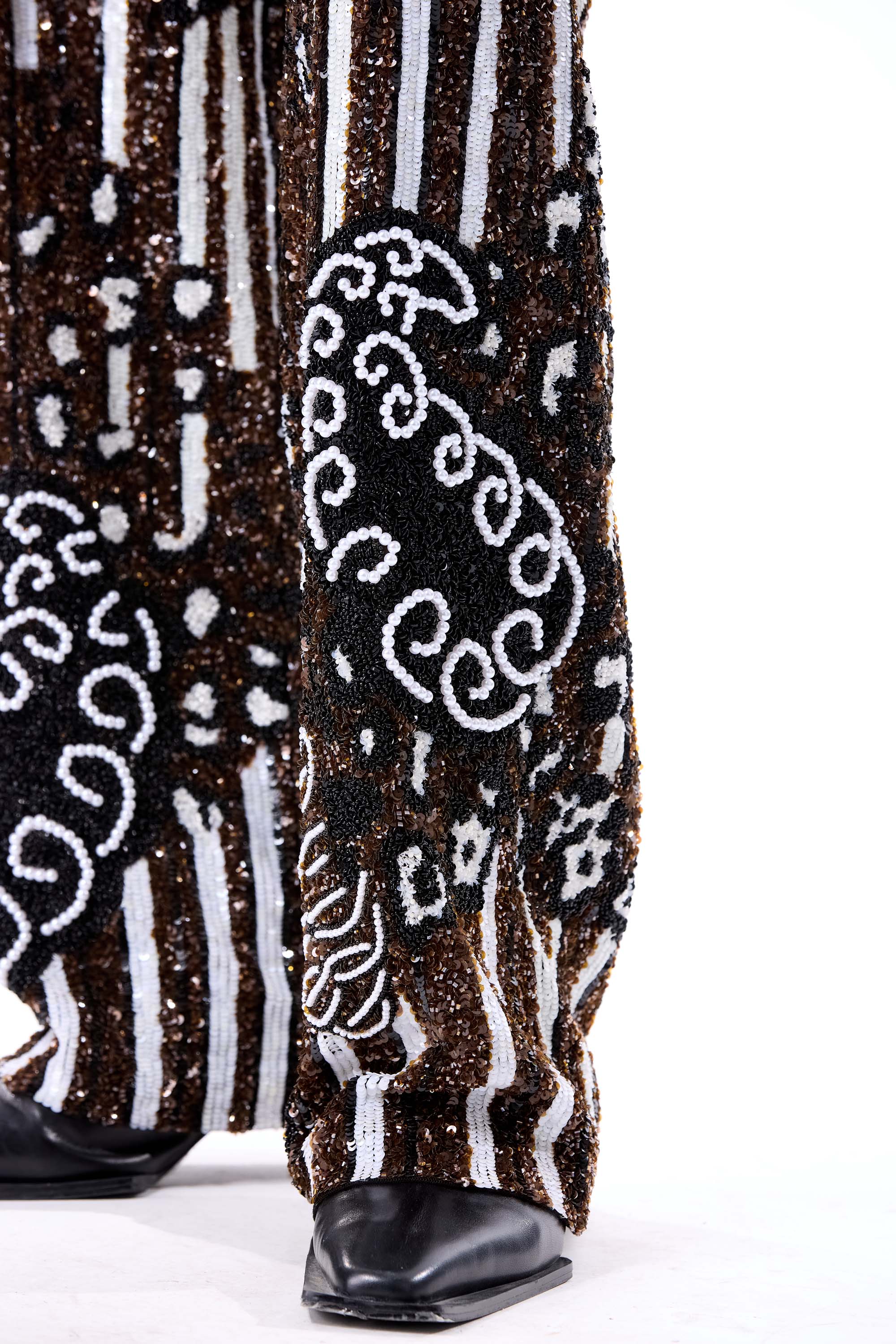 CAMOVERSE EMBELLISHED TROUSER - Kanika Goyal Label