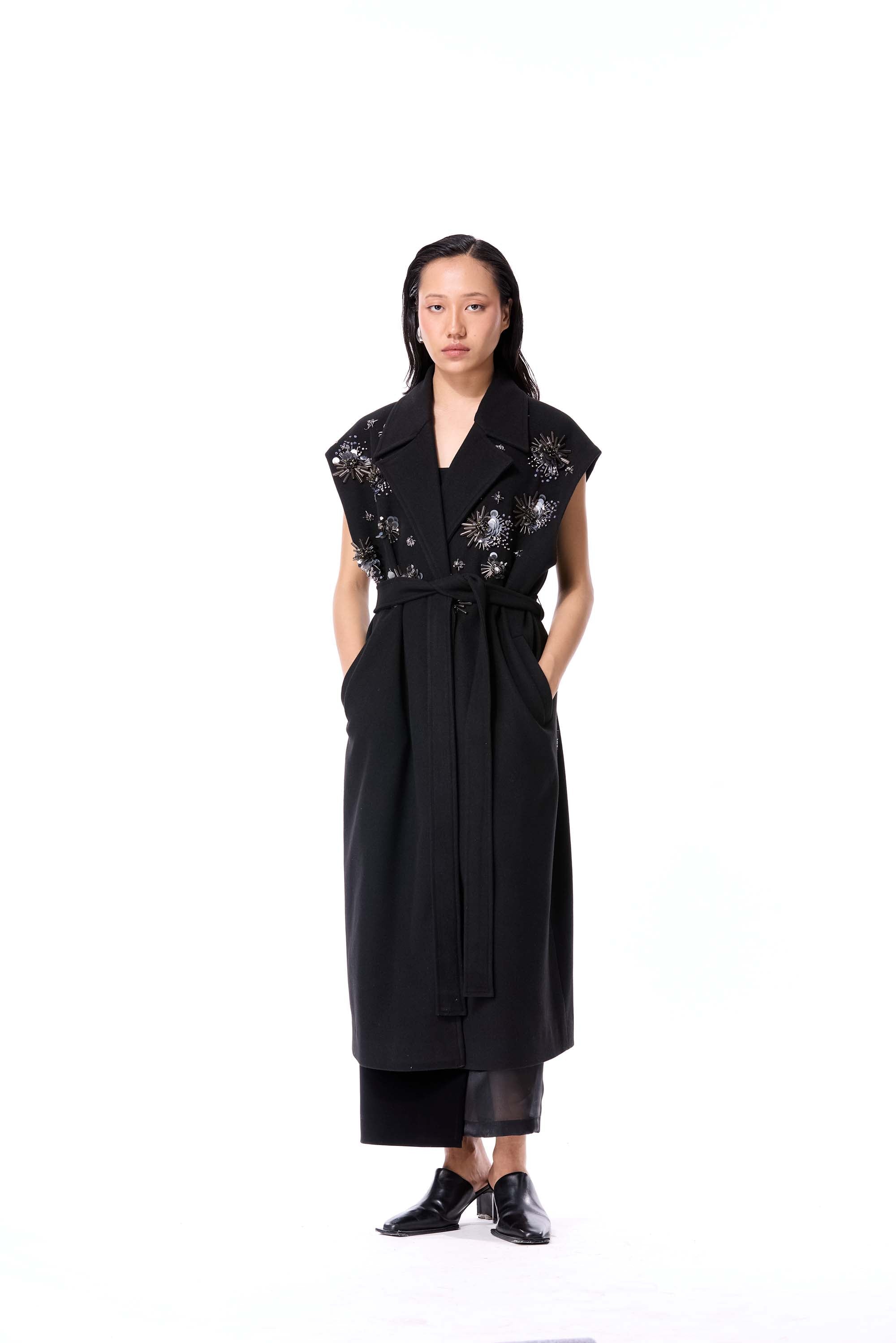 FROST BUD SLEEVELESS COAT - Kanika Goyal Label