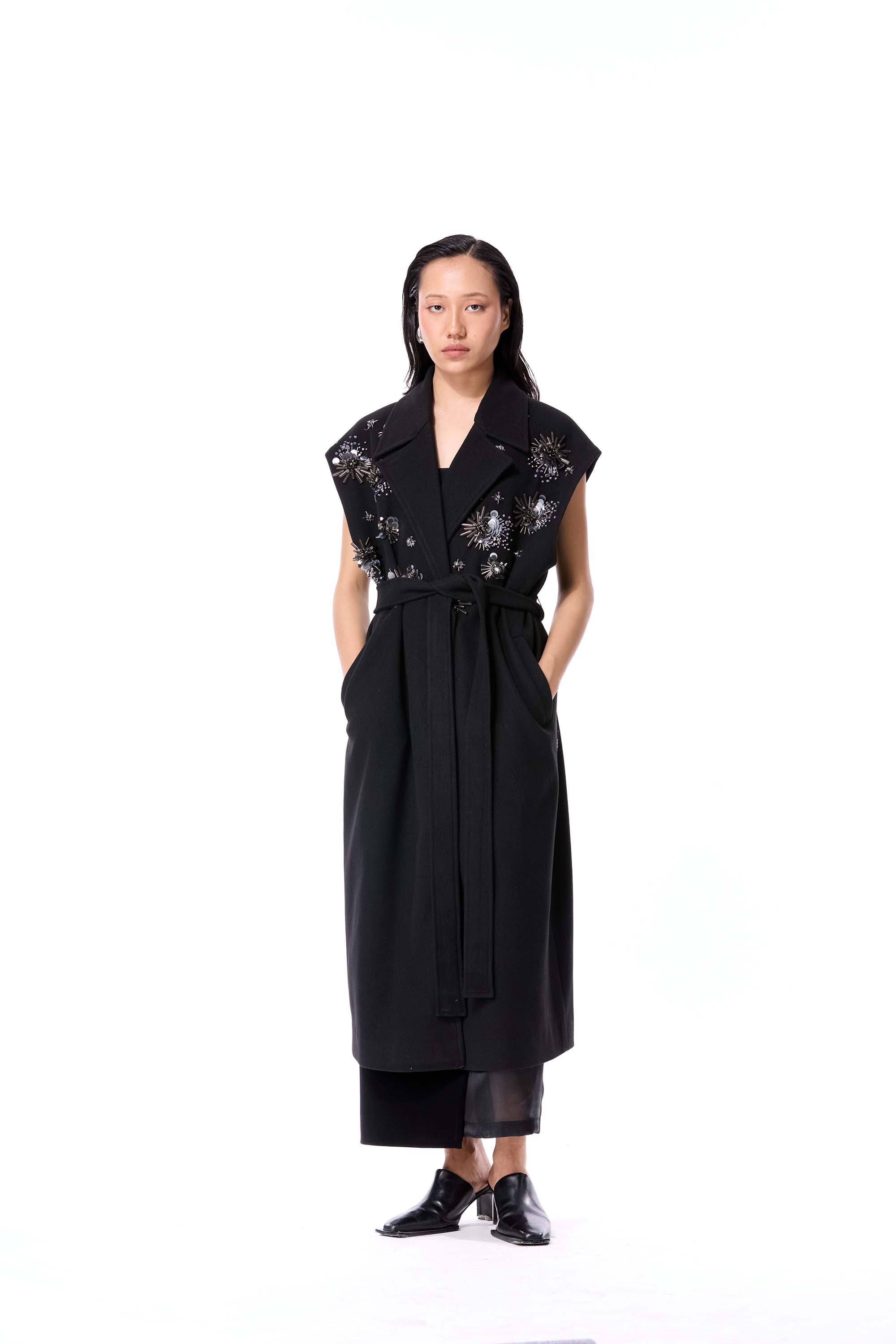 FROST BUD SLEEVELESS COAT - Kanika Goyal Label