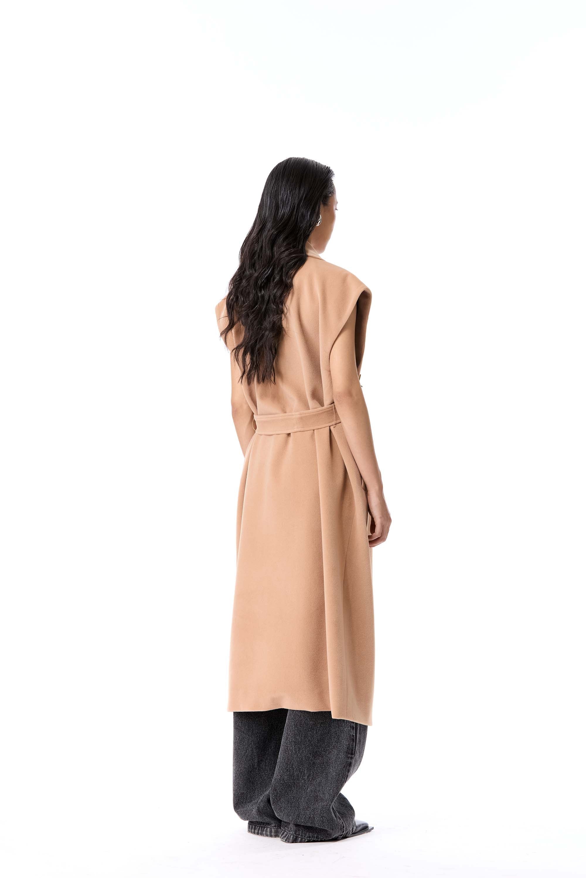 FROST BUD SLEEVELESS COAT - Kanika Goyal Label