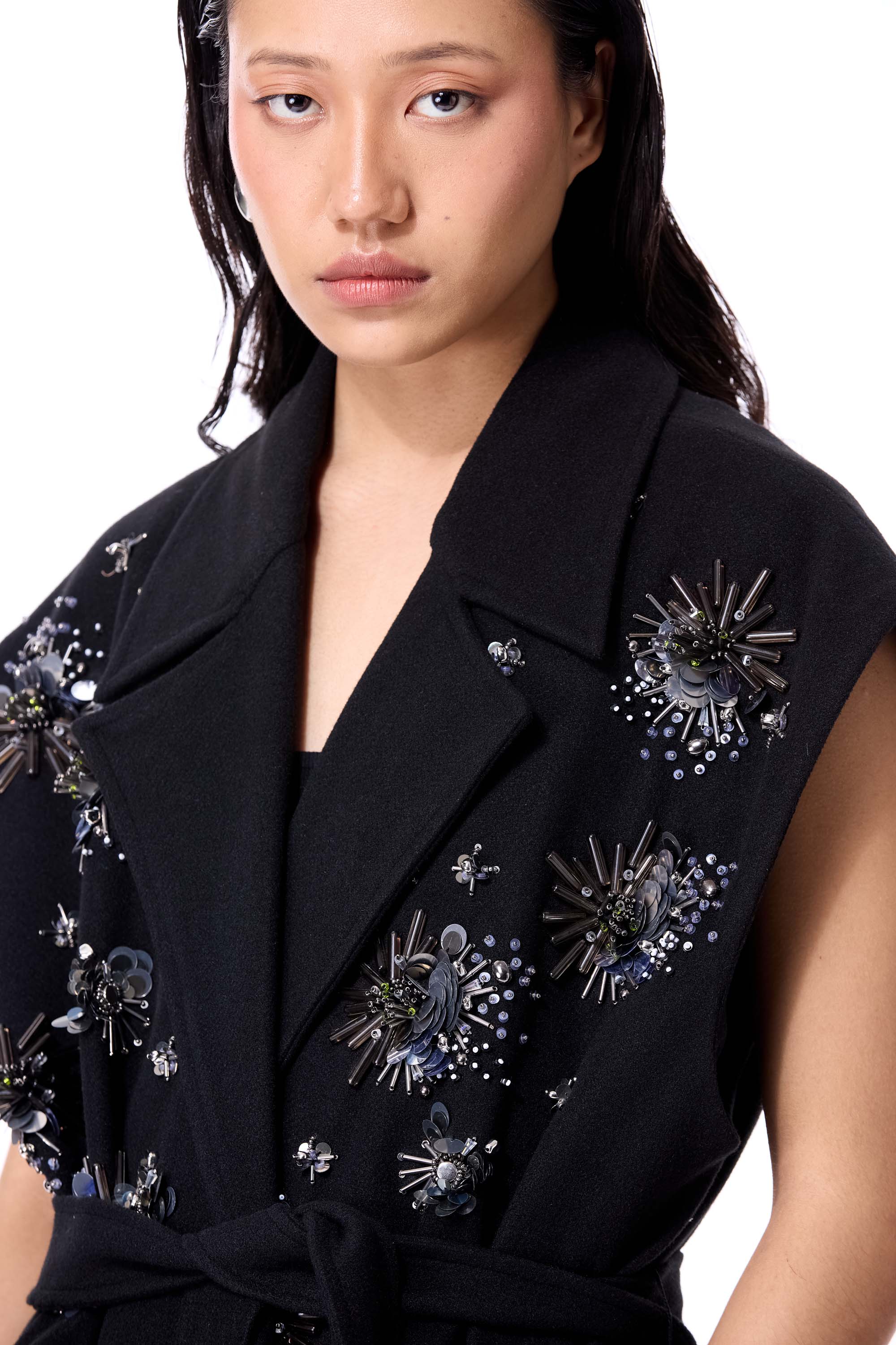 FROST BUD SLEEVELESS COAT - Kanika Goyal Label