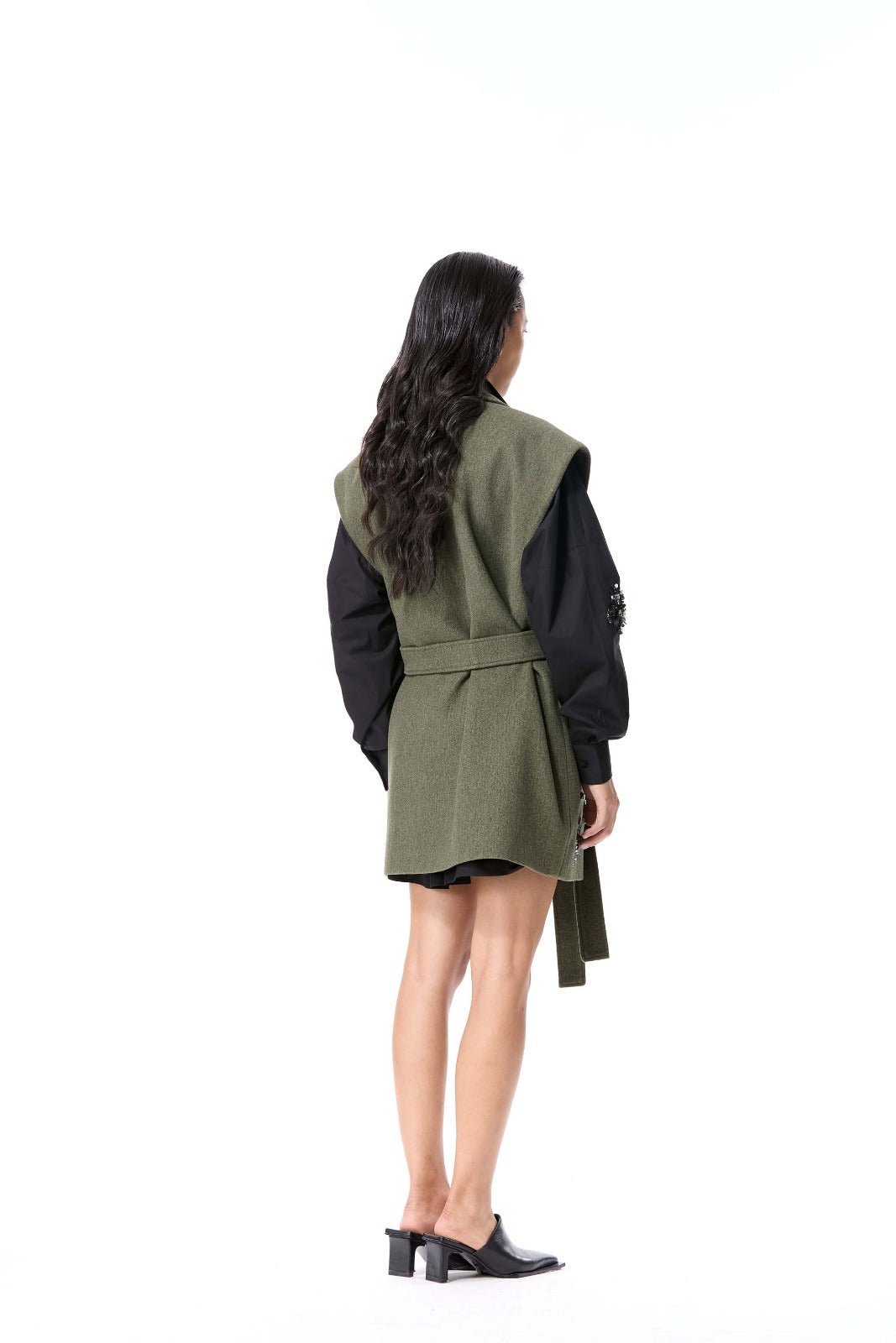 FROST BUD VEST - Kanika Goyal Label