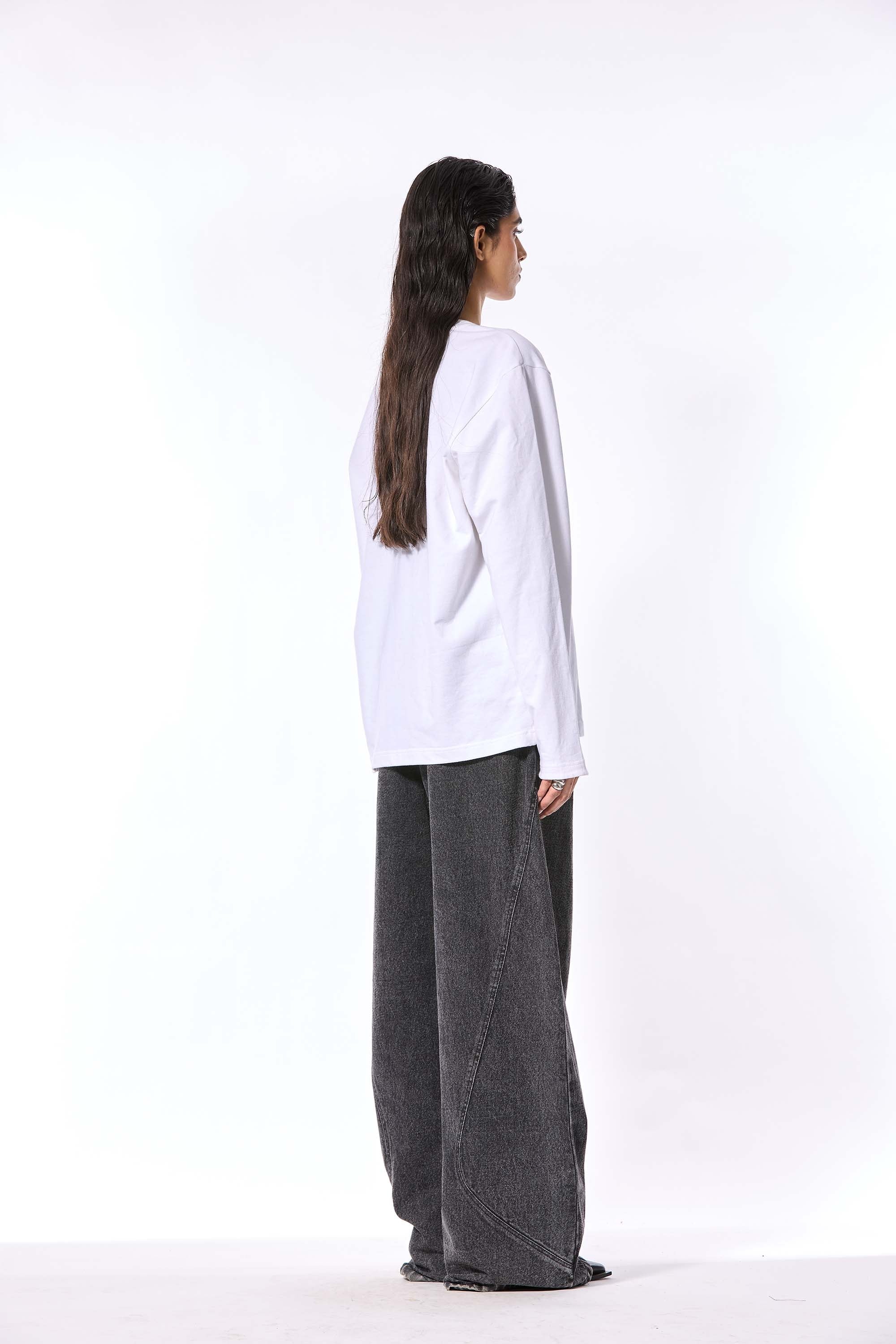 THE NEW COURT' SWEATSHIRT - Kanika Goyal Label
