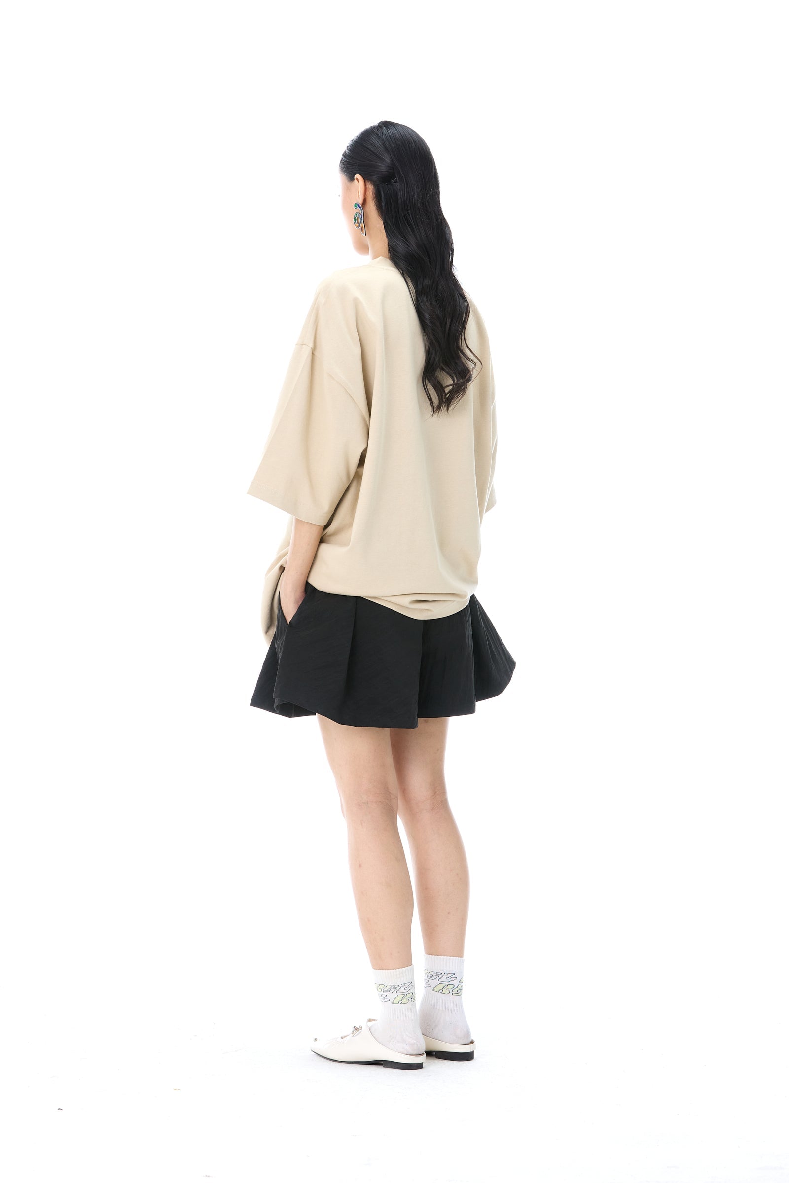 'VAKHRA' T - SHIRT - Kanika Goyal Label