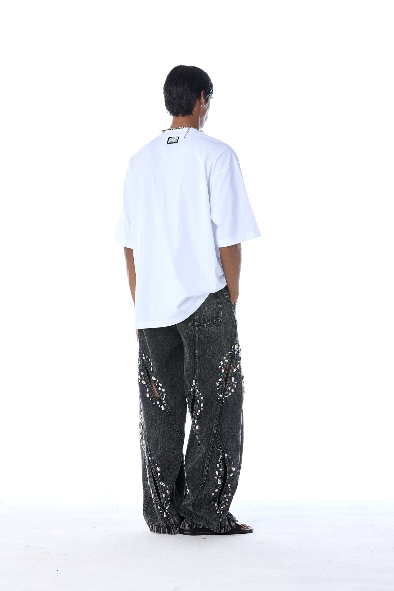 VICTORY LOOP T - SHIRT - Kanika Goyal Label