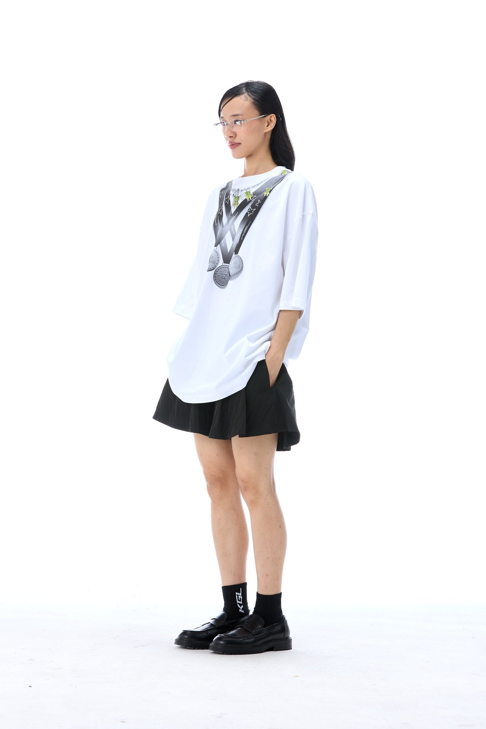 VICTORY LOOP' T - SHIRT - Kanika Goyal Label