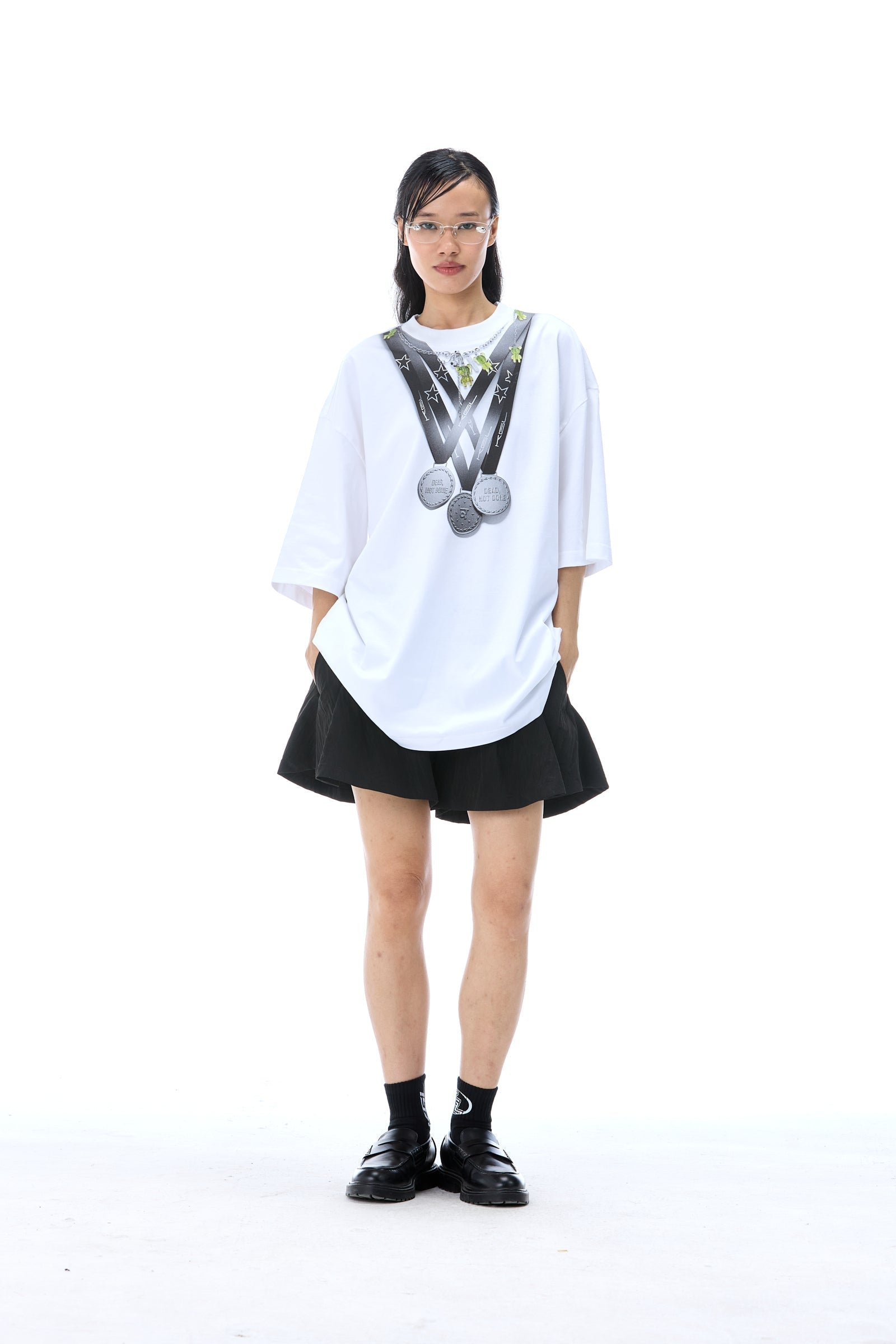 VICTORY LOOP' T - SHIRT - Kanika Goyal Label